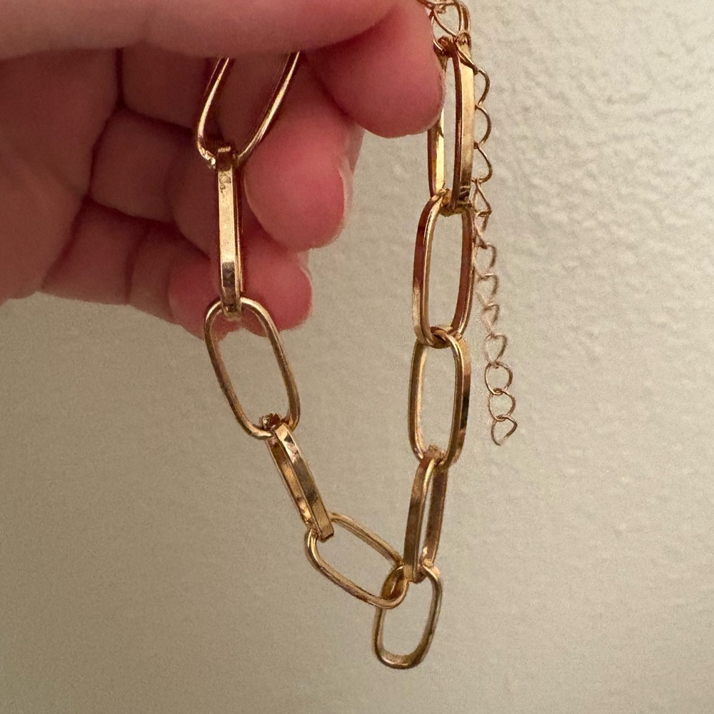 Elegant Gold Chain Link Bracelet